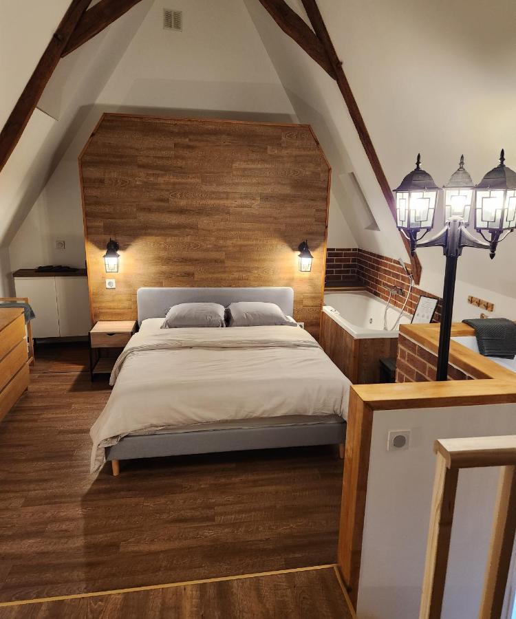 Duplex Cosy Life Balneo Apartment Cysoing Bagian luar foto